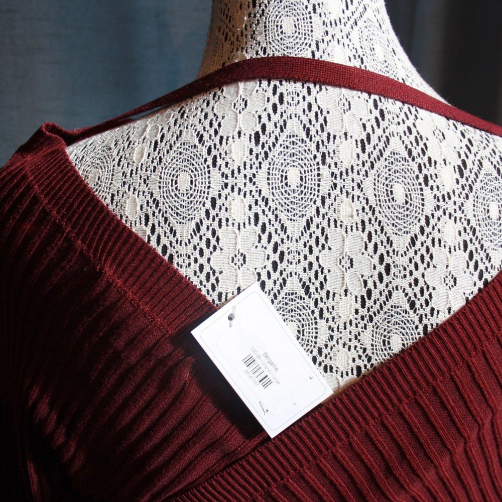 NWT knitted wrap dress - Picture 3 of 3